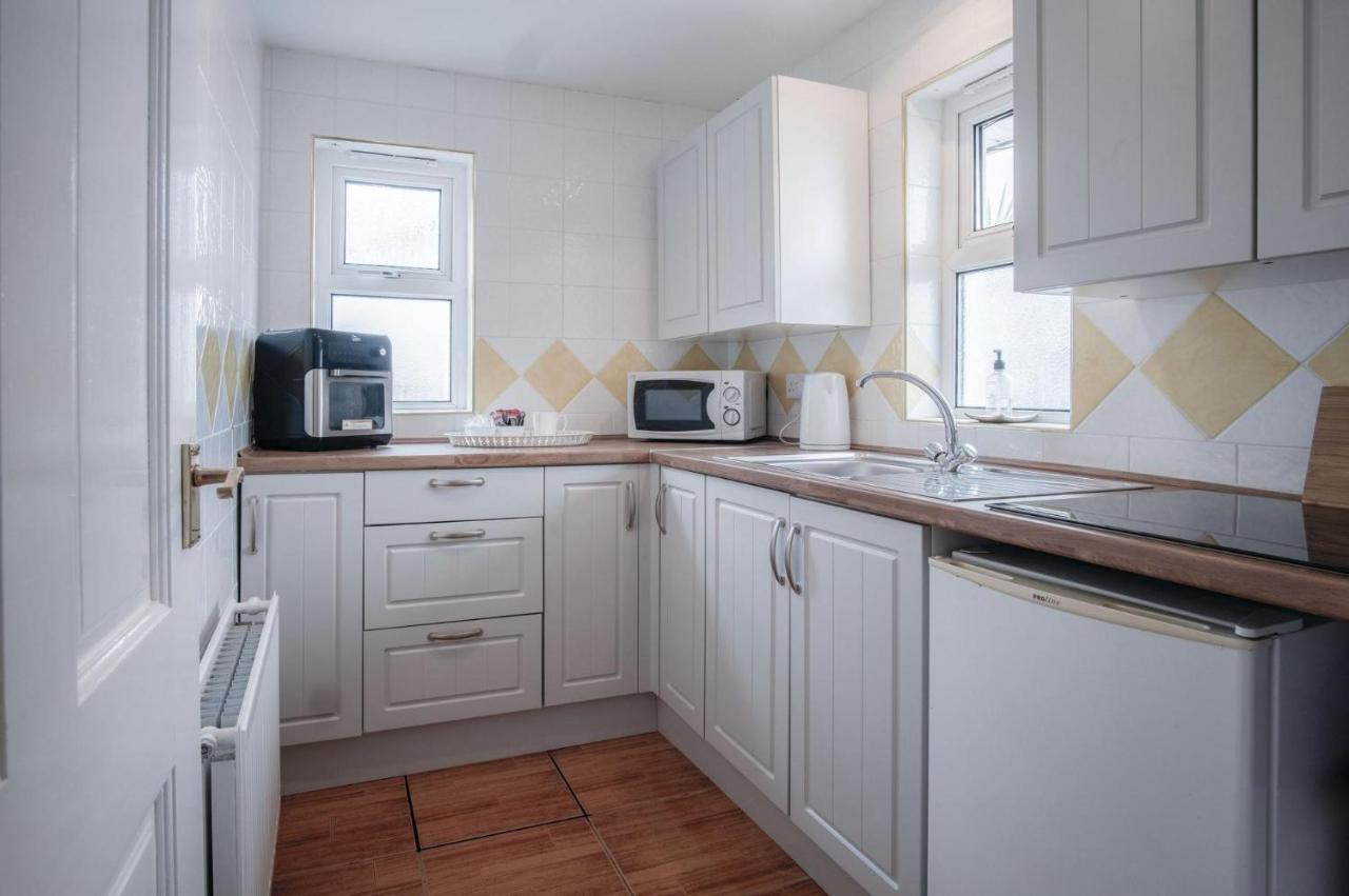 Rose Cottage - 3 Bed Cottage - New Hedges - Tenby 외부 사진