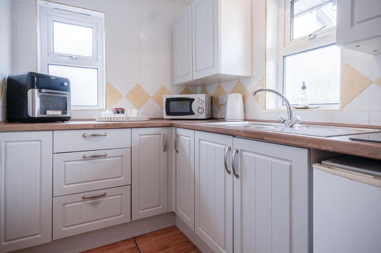 Rose Cottage - 3 Bed Cottage - New Hedges - Tenby 외부 사진